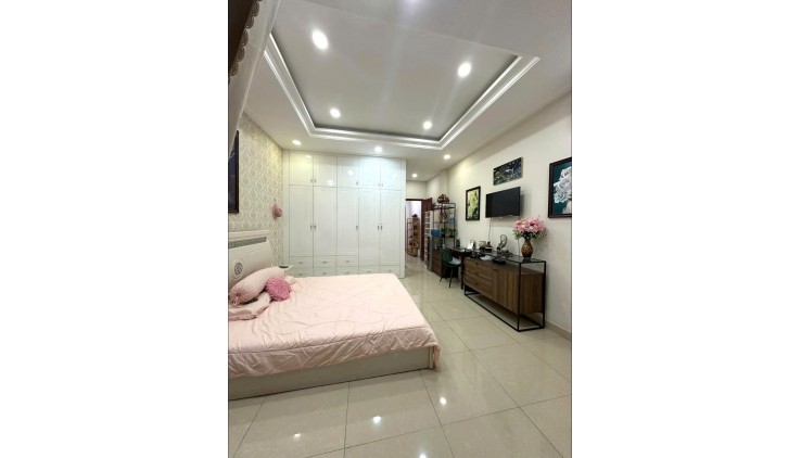 Bán Nhà Mặt Tiền 4 Tầng cạnh KDC Hồng Long Hiệp Bình Phước Thủ Đức 123m2_4.2x30 Chỉ 14 Tỷ Hiếm Có